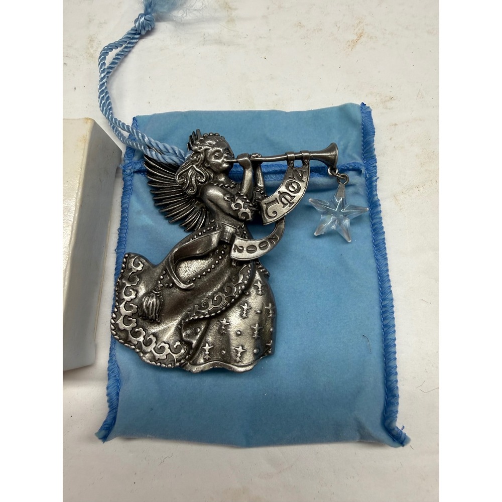 Avon 2002 Holiday Treasures Pewter Angel Noel Ornament with Star Charm & Box